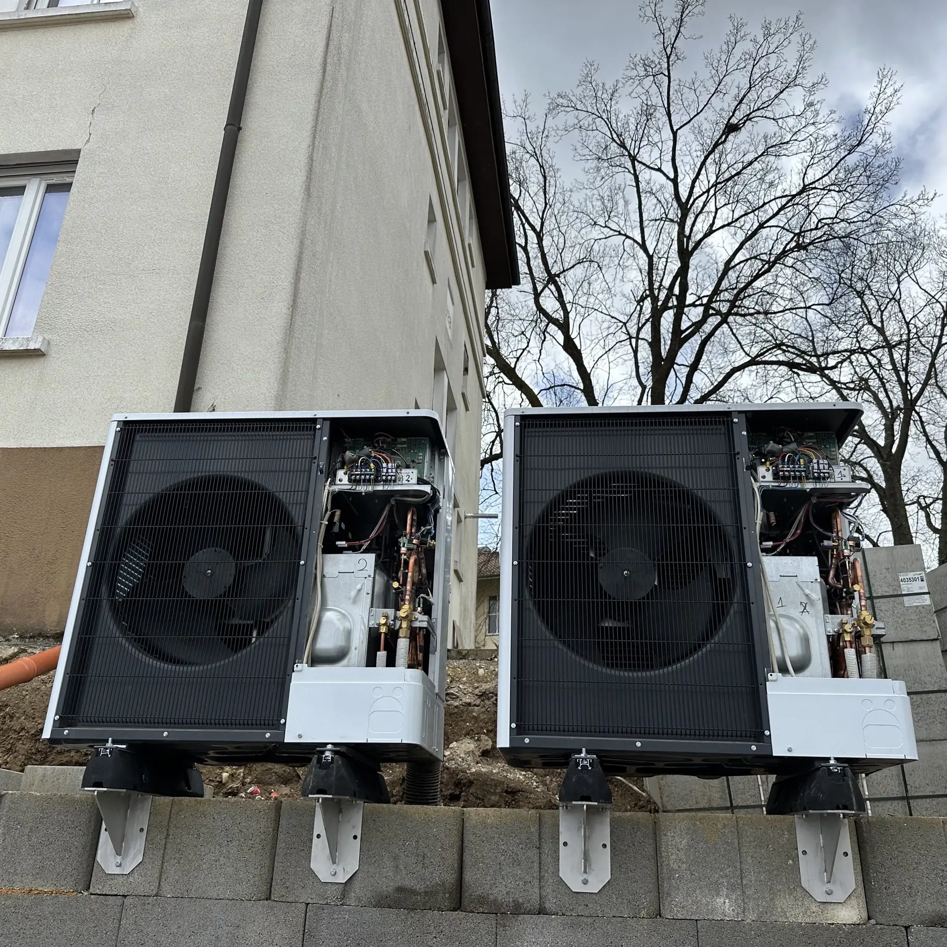 Kaskade mit offenem Gehäuse