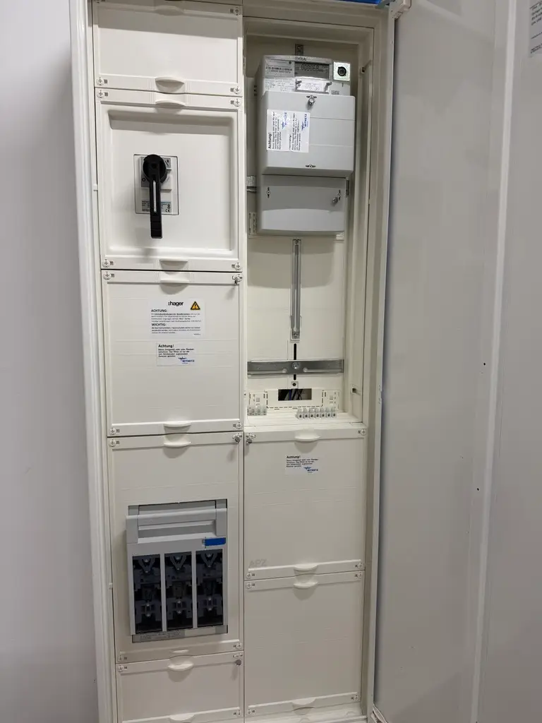 D086F72B-983F-4C7B-AF57-106D8858668F_1_105_c